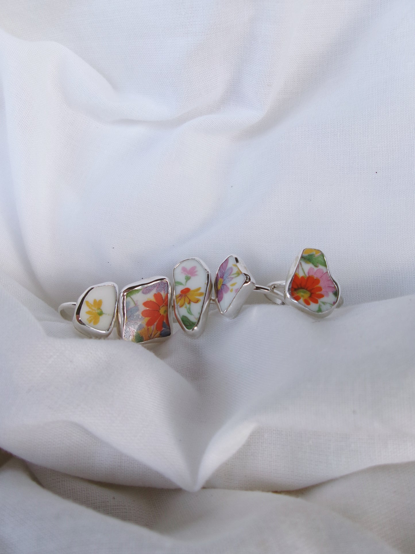Daffodil teacup ring