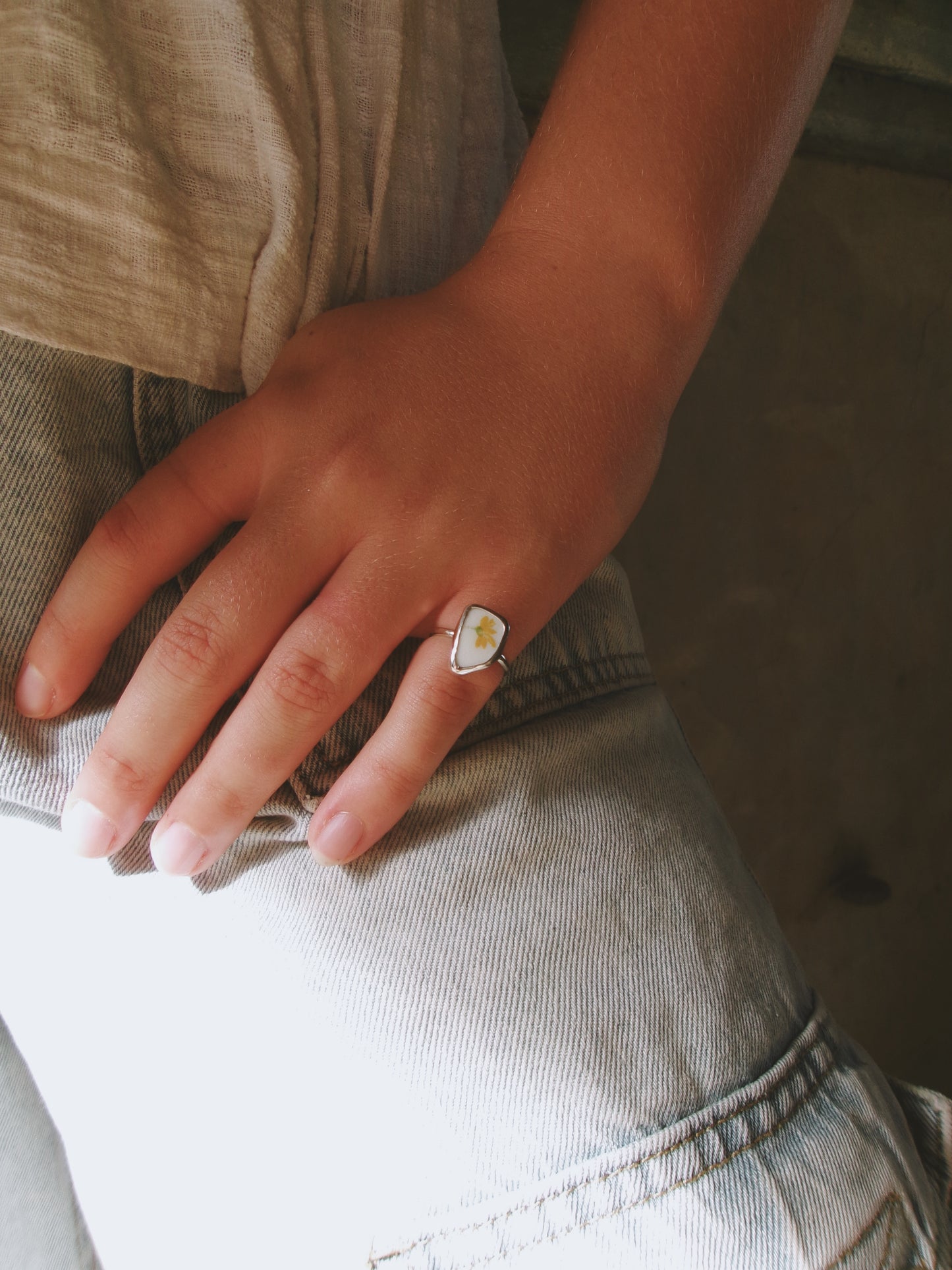 Daffodil teacup ring