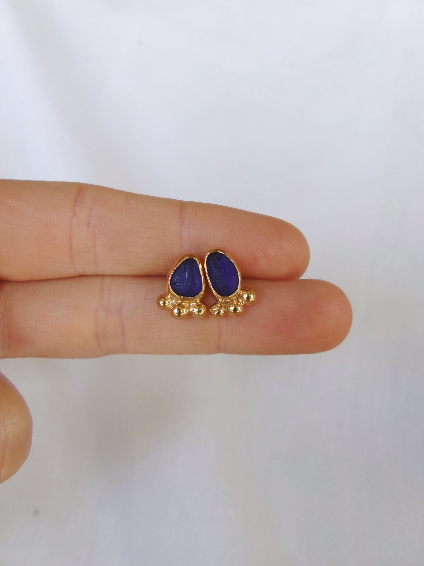 Cobalt dotty studs