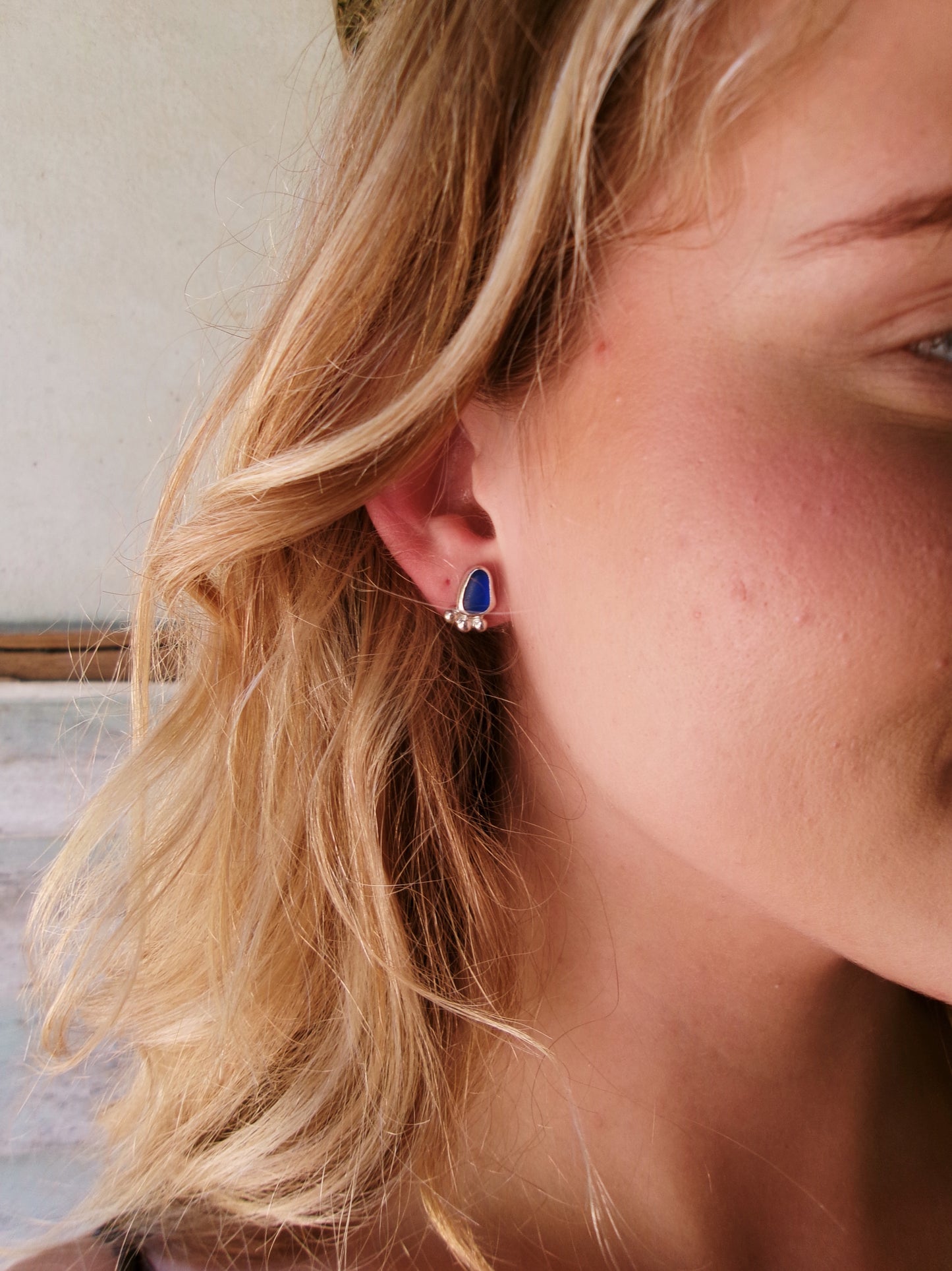 Cobalt dotty studs