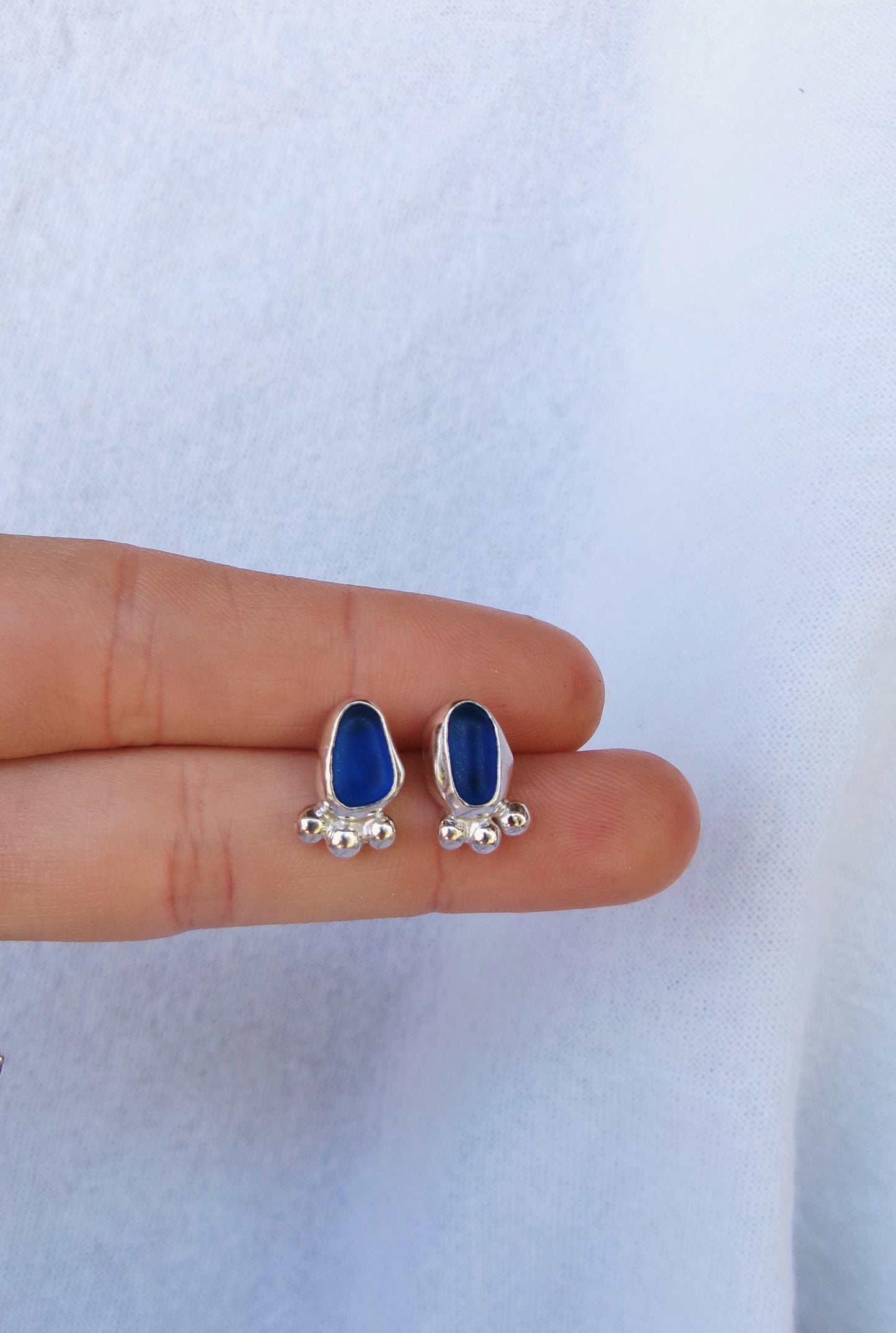 Cobalt dotty studs