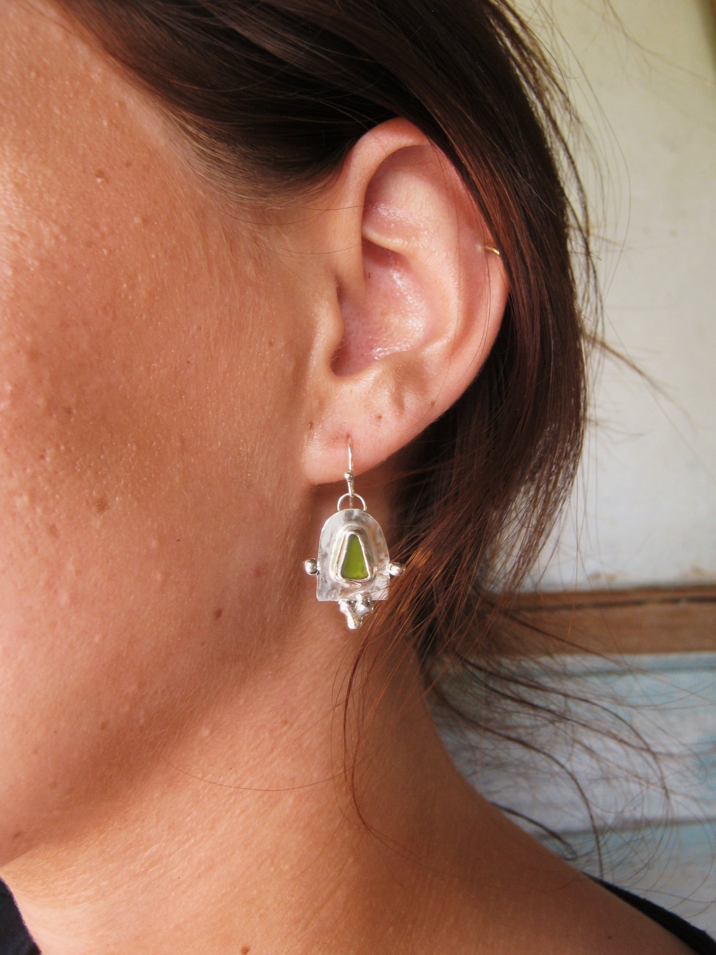 Olive arch earring