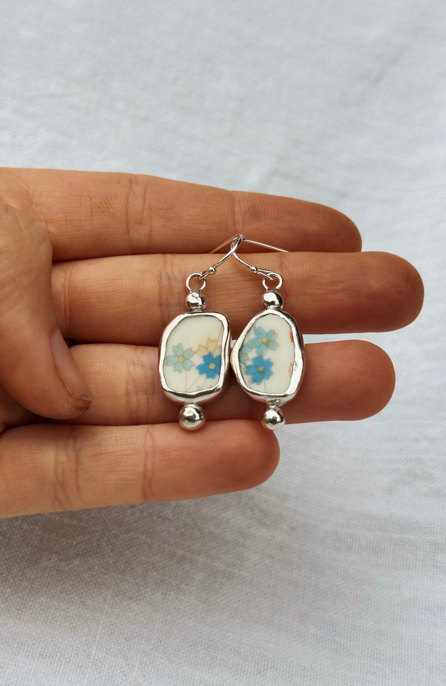 Iris earrings